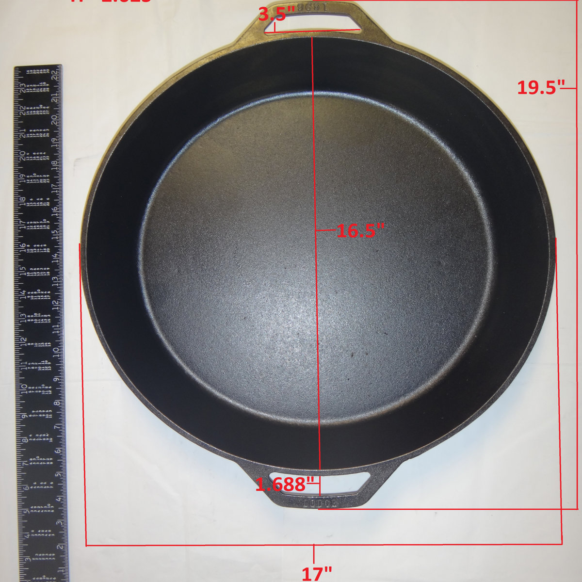 Lodge 17" Cast Iron Dual Handle Pan